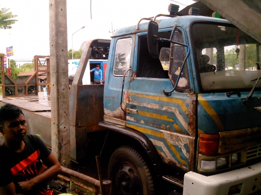 HINO F17 เทรนเลอร์ 1เพลา ท้ายไฮดรอลิค ขึ้นรถเกี่ยว HINO F17 เทรนเลอร์ 1เพลา ท้ายไฮดรอลิค ขึ้นรถเกี่ยว