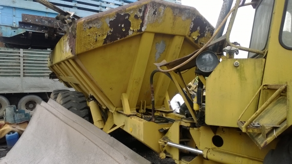 รถดั้มVOLVO เครื่อง6สูบ จอดนาน ขายตามสภาพ....(ยังใช้งานได้ปกติ)