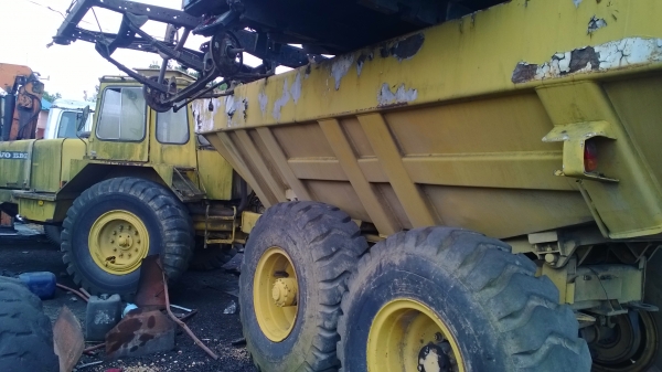 รถดั้มVOLVO เครื่อง6สูบ จอดนาน ขายตามสภาพ....(ยังใช้งานได้ปกติ)