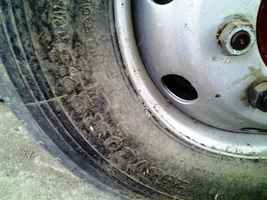 รถบัส 8 ล้อ HINO เครื่อง HINO K13C ระหัสคัสซี KS3601 375 แรงม้า สภาพกิ๊บ ลดราคาเหลือเพียง 1,000,000 บาท. รถบัส 8 ล้อ HINO เครื่อง HINO K13C ระหัสคัสซี KS3601 375 แรงม้า สภาพกิ๊บ ลดราคาเหลือเพียง 1,000,000 บาท.