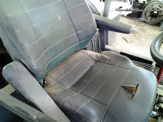 รถบัส 8 ล้อ HINO เครื่อง HINO K13C ระหัสคัสซี KS3601 375 แรงม้า สภาพกิ๊บ ลดราคาเหลือเพียง 1,000,000 บาท. รถบัส 8 ล้อ HINO เครื่อง HINO K13C ระหัสคัสซี KS3601 375 แรงม้า สภาพกิ๊บ ลดราคาเหลือเพียง 1,000,000 บาท.