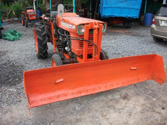 ขายคูโบต้า L2000 รถสวยสภาพเดิม พร้อมใบดันหน้า...