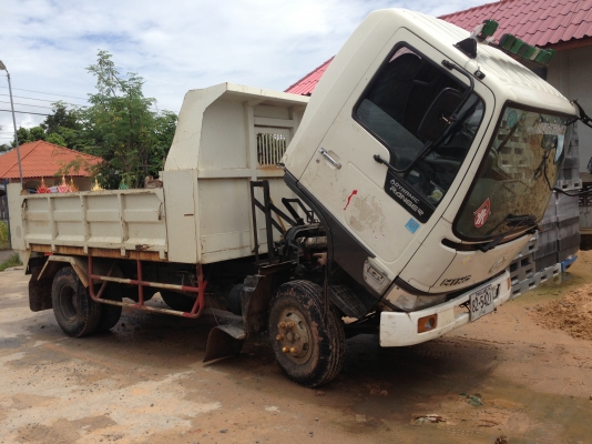 ขายด่วน รถบรรทุก 6 ล้อกระบะดั้ม HINO FC4J-140 แรง รถจดทะเบียนปี 2555 คัซซี FC4JEA-109xx  คัซซีใหญ่ สวยตลอดเส้น เครื่อง HINO JO5C -140 แรง เครื่องดี หัวสภาพสวย ภายในครบ กระบะดั้มสภาพดี ช่วงยาว 4.30 เมตร ช่วงล่างใหญ่ ยางสวย เอกสารครบ ภาษีเต็ม เล่มทะเบียนพร้