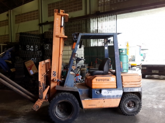 ขาย รถยก 3 ตัน TOYOTA รุ่น 5FG30 เสา 4 เมตร หิ้ง มือสองญี่ปุ่น