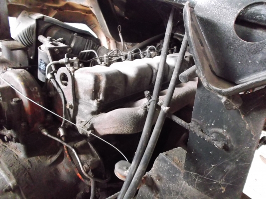 ขายด่วนรถสิบล้อFN215Kเพลาเดียวหัวครั้ชซีเครือง6D14ยางดี