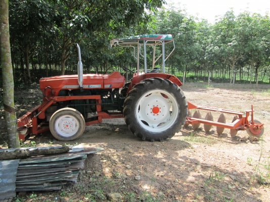 ขายKUBOTA 35 แรง ตัวใหญ่ เก่านอกครับ ขายKUBOTA 35 แรง ตัวใหญ่ เก่านอกครับ