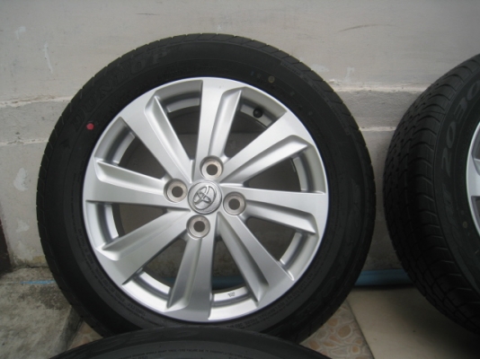 ขายล้อแม็ก Toyota vios ป้ายแดง 15"x5.5" et45 4รู100 + ยางปี13 สนใจติดต่อเล็กคลองสามครับ (081-3747940)