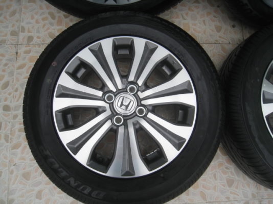 ขายล้อแม็ก honda freed ป้ายแดง 15"x5.5" et50 4 รู 100 + ยางปี 12 สนใจติดต่อเล็กคลองสามครับ (081-3747940)