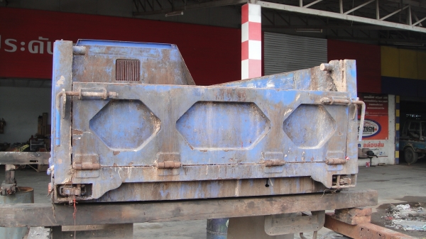 กะบะดั๊ม NKR ยกใส่รถใช้ได้เลย สภาพสวย ของครบ ราคาถูก