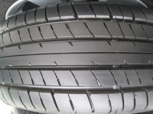 ขายล้อแม็ก Mazda 2 ป้ายแดง 15"x6" et45 4รู100 +ยางปี1313 ยังมองเห็นตุ่ม 2 เส้นครับ  สนใจติดต่อเล็กคลองสามครับ (081-3747940)