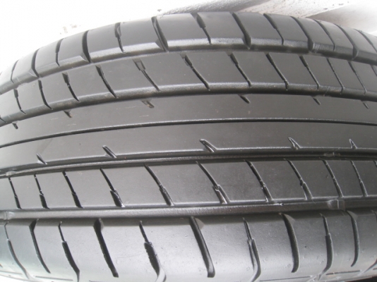 ขายล้อแม็ก Mazda 2 ป้ายแดง 15"x6" et45 4รู100 +ยางปี1313 ยังมองเห็นตุ่ม 2 เส้นครับ  สนใจติดต่อเล็กคลองสามครับ (081-3747940)