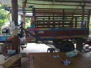 คุณแต๋น สมหมายจัตุรัส พร้อมเครื่องและเล่มทะเบียน