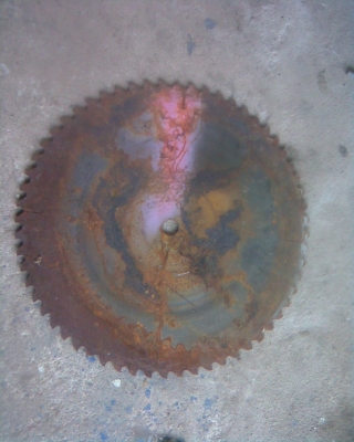 ใบเลื่อยใบใหญ่ ขนาด 24 นิ้วสภาพพร้อมใช้งานครับ ของนอกครับตัวนี้คมยังเหลือครับ  ขนาด 24 นิ้วครับราคานี้อย่างคุ้มครับ