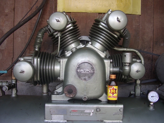 ขายปั๊มลมใหญ่   IWATA