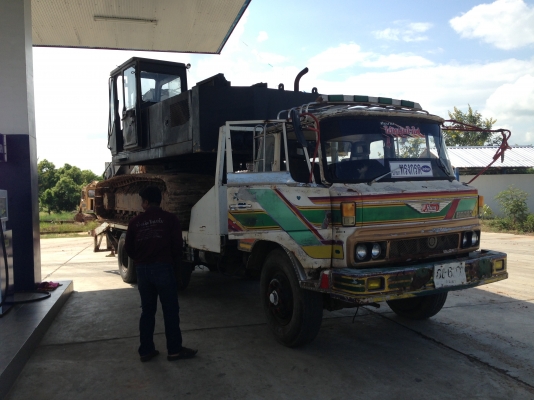 ขายรถ 10 ล้อ 2 เพลา HINO-KT725 มีภาพวีดีโอ เทรนเลอร์บรรทุกรถแบคโฮ 200 เครื่องเดิมEH700 รถสภาพสวย พร้ ขายรถ 10 ล้อ 2 เพลา HINO-KT725 มีภาพวีดีโอ เทรนเลอร์บรรทุกรถแบคโฮ 200 เครื่องเดิมEH700 รถสภาพสวย พร้