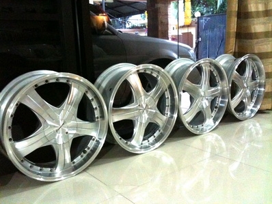 แม็กซ์ 17นิ้ว Exeplorer สเปค 4 รู100-114.3 ใส่ได้เยอะ ตจว ส่งได้