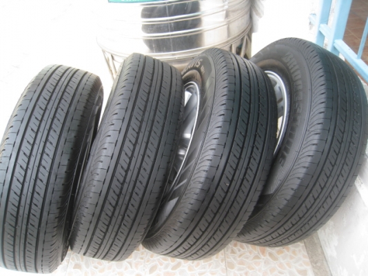 ขายล้อแม็ก All new Isuzu d-max ป้ายแดง 16"x6.5" et41 6รู139 + ยาง ปี1813 สนใจติดต่อเล็กคลองสามครับ (081-3747940)