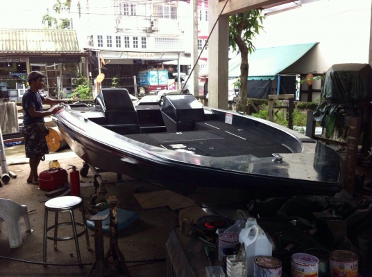 เรือแบส 18 ฟุต เรือเปล่า มีพวงมาลัย สภาพพร้อมใช้ ราคา 55000 เรือแบส 18 ฟุต เรือเปล่า มีพวงมาลัย สภาพพร้อมใช้ ราคา 55000