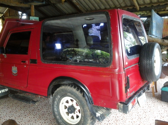 ขายรถกระบะsuzuki  คาริเบียนประหยัด ติดแก้สแล้ว ลดราคาแล้ว100,000เดียว