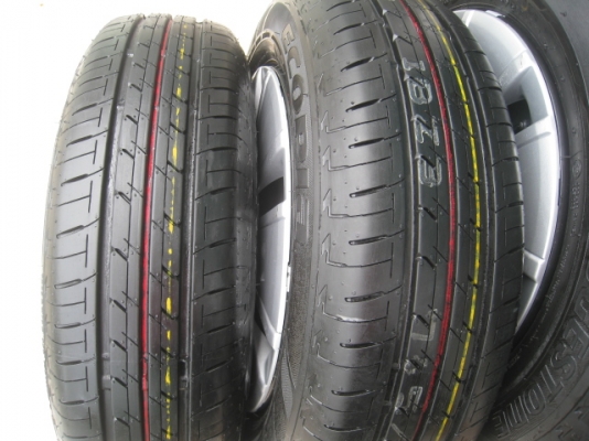 ขายกะทะล้อ Mitsubishi attrage ป้ายแดง ขอบ14 4รู100 +ยางปี13 สนใจติดต่อเล็กคลองสามครับ (081-3747940)