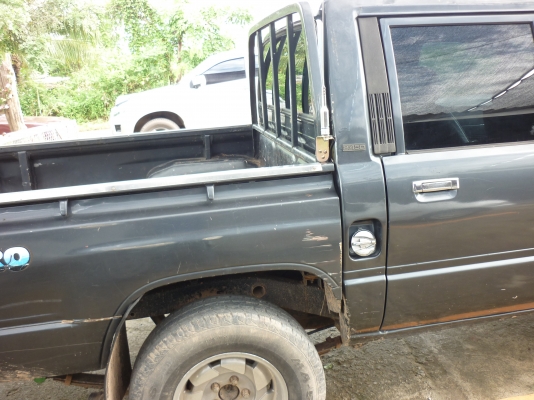 ขาย Toyota hero 4ประตูปี 32ต่อรองได้