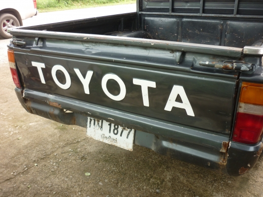 ขาย Toyota hero 4ประตูปี 32ต่อรองได้