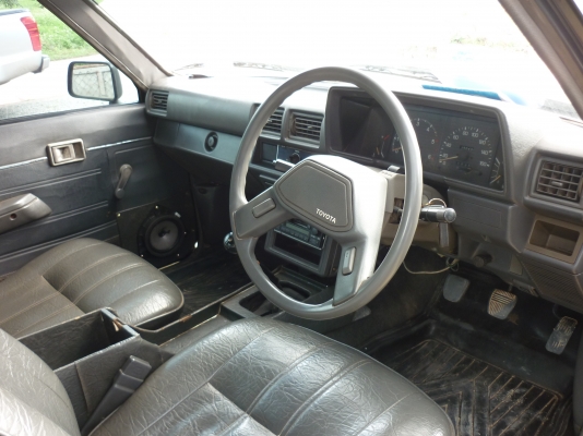 ขาย Toyota hero 4ประตูปี 32ต่อรองได้