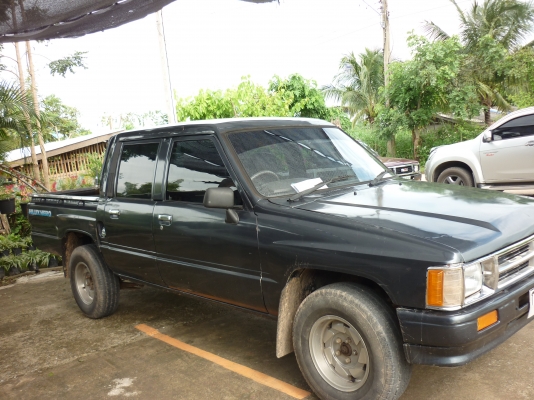 ขาย Toyota hero 4ประตูปี 32ต่อรองได้