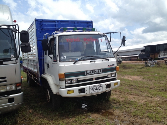ขายด6 ล้อ ISUZU ROCKY เครื่อง 6HE1 195 แรงม้ากระบะคารืโก้คอกสูงตามสภาพ กระบะยาว 7.20 เมตร สูง 2.0 เมตร พร้อมใช้งานครับเล่มทะเบียนพร้อมครับ ขายด6 ล้อ ISUZU ROCKY เครื่อง 6HE1 195 แรงม้ากระบะคารืโก้คอกสูงตามสภาพ กระบะยาว 7.20 เมตร สูง 2.0 เมตร พร้อมใช้งานครับเล่มทะเบียนพร้อมครับ