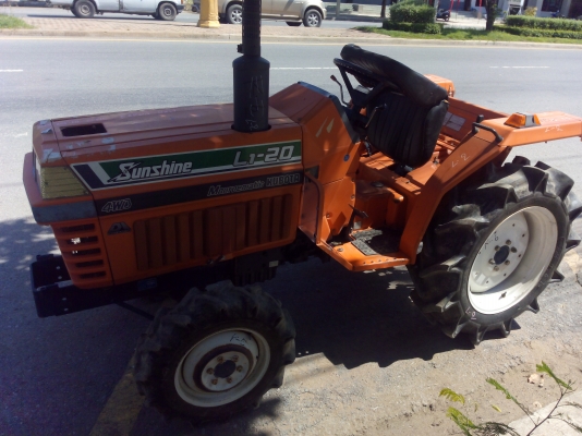 อำไพแทรกเตอร์ จำหน่าย รถไถนาKUBOTA-ISEKI มือ2 สภาพ90\% !