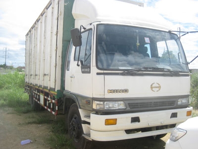 ขายหกล้อ 3H 195 แรง ตู้สิบบานไม่มีเสากลางยาว 7.2 เมตร สภาพพร้อมใช้ โทร 088-4501277 ขายหกล้อ 3H 195 แรง ตู้สิบบานไม่มีเสากลางยาว 7.2 เมตร สภาพพร้อมใช้ โทร 088-4501277