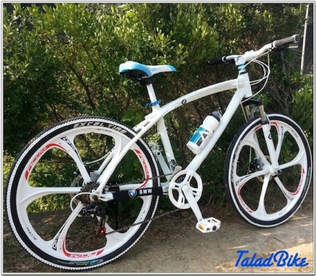 จักรยานเสือภูเขา BMW เฟรมโค้งแบบซ่อนสาย ล้อแม็ก 26 นิ้ว 21 speed