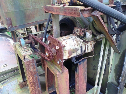 เรือดูดทราย ปั้มดูดขนาด 10 นิ้ว เครื่องยนต์ HINO EF750 V8 สวยกริ๊บ ดูดทรายได้แรง อย่างเต็มท่อ ได้ทรายมาก เครื่องแรง ประหยัดน้ำมัน.