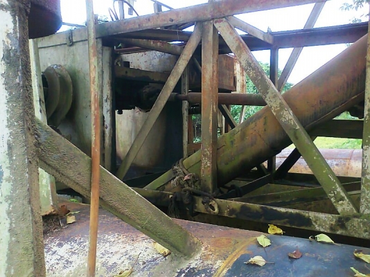 เรือดูดทราย ปั้มดูดขนาด 10 นิ้ว เครื่องยนต์ HINO EF750 V8 สวยกริ๊บ ดูดทรายได้แรง อย่างเต็มท่อ ได้ทรายมาก เครื่องแรง ประหยัดน้ำมัน.