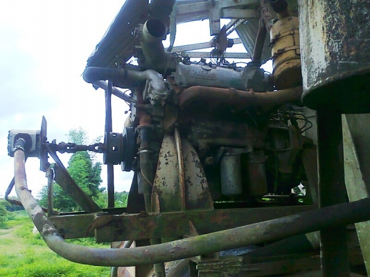 เรือดูดทราย ปั้มดูดขนาด 10 นิ้ว เครื่องยนต์ HINO EF750 V8 สวยกริ๊บ ดูดทรายได้แรง อย่างเต็มท่อ ได้ทรายมาก เครื่องแรง ประหยัดน้ำมัน.