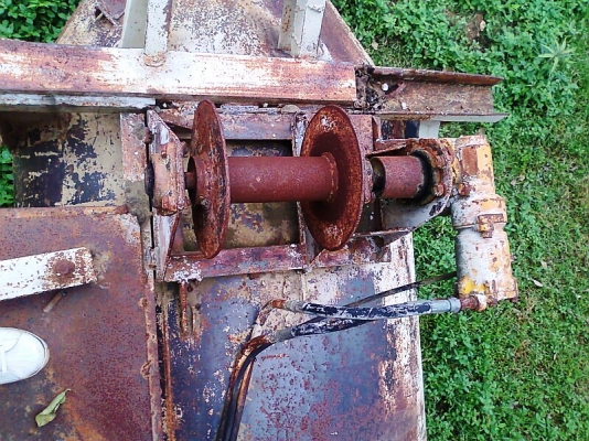 เรือดูดทราย ปั้มดูดขนาด 10 นิ้ว เครื่องยนต์ HINO EF750 V8 สวยกริ๊บ ดูดทรายได้แรง อย่างเต็มท่อ ได้ทรายมาก เครื่องแรง ประหยัดน้ำมัน.