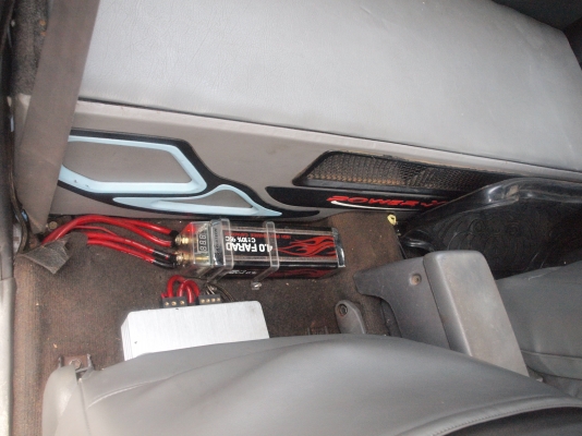 ขาย HILUX MIGHTY-X 2.5GL X-TRA CAB  สีบรอนซ์เงิน เกียร์ธรรมดา