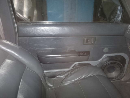 ขาย HILUX MIGHTY-X 2.5GL X-TRA CAB  สีบรอนซ์เงิน เกียร์ธรรมดา