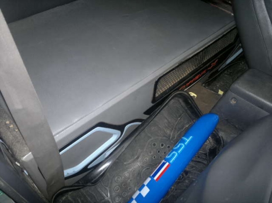 ขาย HILUX MIGHTY-X 2.5GL X-TRA CAB  สีบรอนซ์เงิน เกียร์ธรรมดา