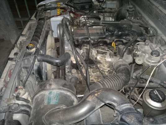 ขาย HILUX MIGHTY-X 2.5GL X-TRA CAB  สีบรอนซ์เงิน เกียร์ธรรมดา