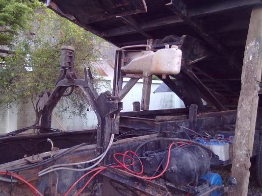 ขาย Rocky 2 เพลา เครื่อง240 มีเกียร์ มีสโล มีดั้ม ขายตามสภาพ ราคาต่อรองได้