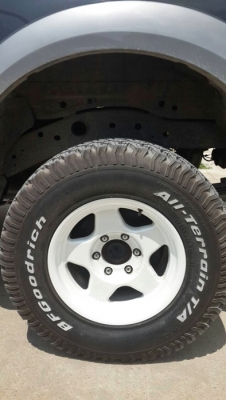 ขายแม็กเบดเล่พร้อมยาง BF 265/70R16 ปี12สวยๆ ขายแม็กเบดเล่พร้อมยาง BF 265/70R16 ปี12สวยๆ