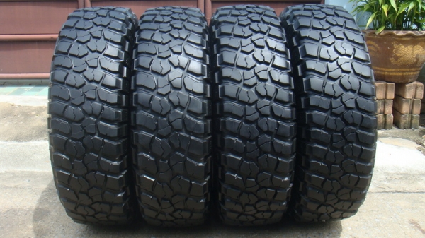 ขายยาง BF Goodrich Mudterrain KM2  265 75 r16 พร้อมลุย