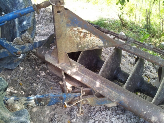 ลดแล้วครับ 340000ford6600 แท้ มีเล่มทะเบียน ผานหน้าkkใหม่พึ่งติดตั้งได้ 2 เดือน และผานหลัง cmt พึ่งเปลี่ยนใบยังไม่ได้ใช้งานสีสวย ยางหลังใหม่เปลี่ยนมาเดือนที่แล้ว