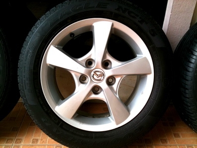 แม็กซ์และยางป้ายแดง Mazda 3 ขนาด 16 นิ้ว รายละเอียดด้านในครับ แม็กซ์และยางป้ายแดง Mazda 3 ขนาด 16 นิ้ว รายละเอียดด้านในครับ