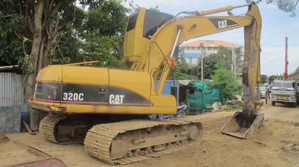 ขายรถแบคโฮ CAT 320 C