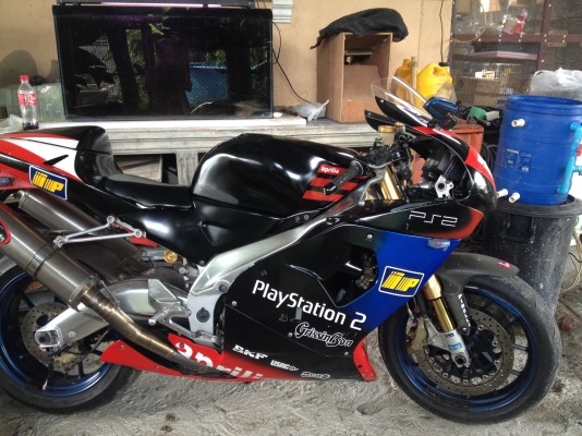 ***** ขายมอเตอร์ไซค์ อพีเรีย RSV 1000 พร้อมของแต่งจากนอกทั้งคัน *****