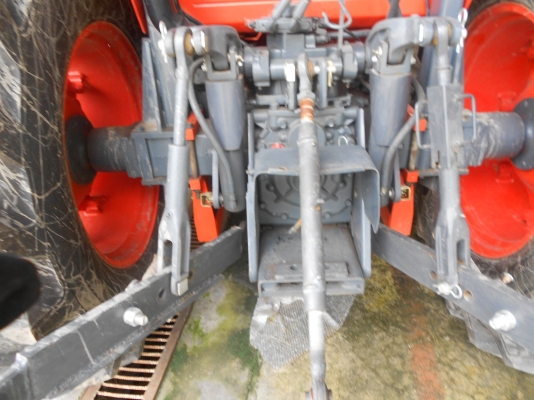 ขายรถแทรคเตอร์รุ่น M9540 ปรับสภาพพร้อมใช้