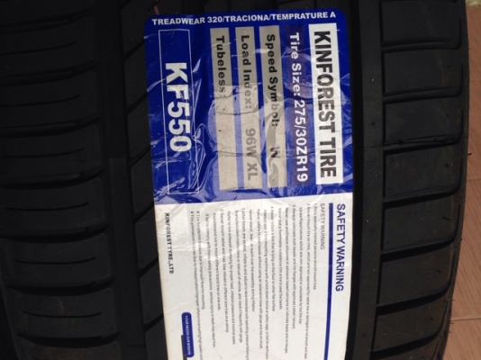 ขายยาง 275/30/19 kinforest ปี13 ราคาถูกๆ