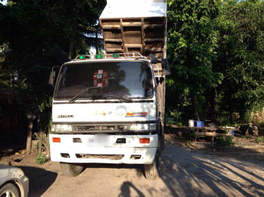 ขายรถบรรทุกสิบล้อดั๊มพ์ HINO 2k เครื่อง 240 แรง 2 เพลา ดั๊มพ์สามมิตรเปลี่ยนแผงข้าง